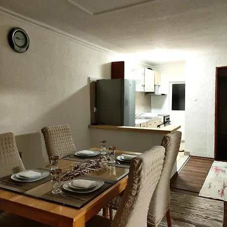 Cozy Ro Apartman *